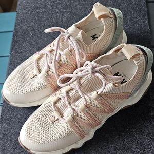 Madewell Pink Women's Sneakers - Size 8